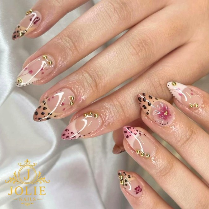 Highlight Nail Design this Spring 2026